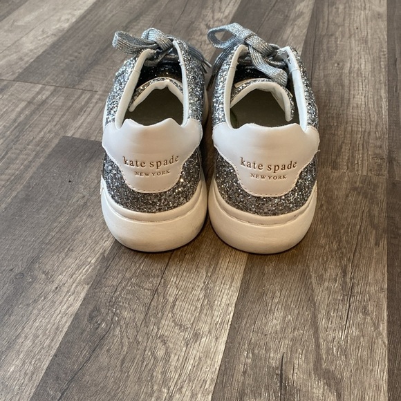 Kate Spade New York
Glitter Colorblock Pattern Sneakers
Women's Size:9 - Picture 3 of 7